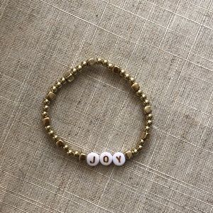 “Joy” gold beaded bracelet